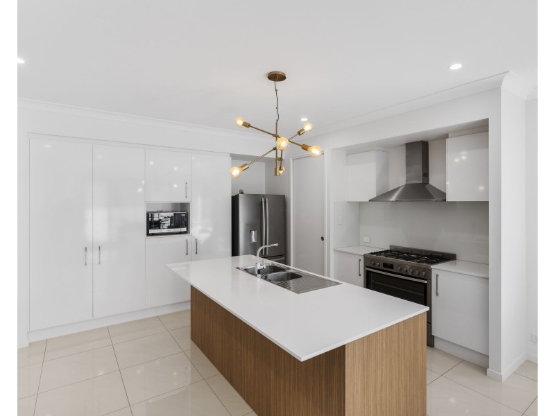 22 Sunbury Street, Pallara QLD 4110