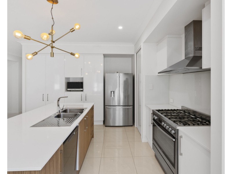 22 Sunbury Street, Pallara QLD 4110