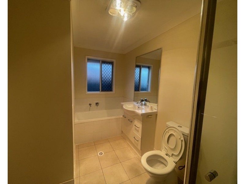 8 Oxford St, Laidley QLD 4341