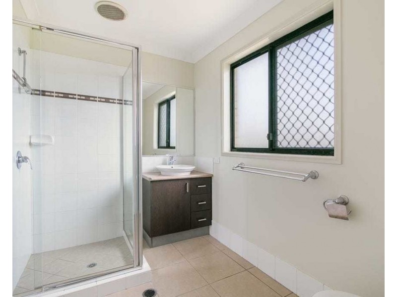 11 Ronayne Circle, One Mile QLD 4305