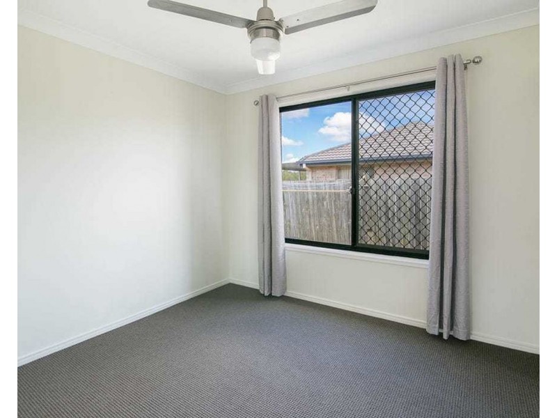 11 Ronayne Circle, One Mile QLD 4305