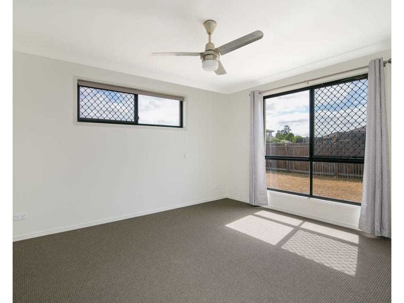 11 Ronayne Circle, One Mile QLD 4305