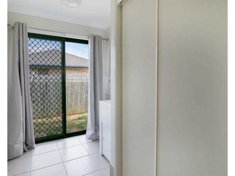 11 Ronayne Circle, One Mile QLD 4305