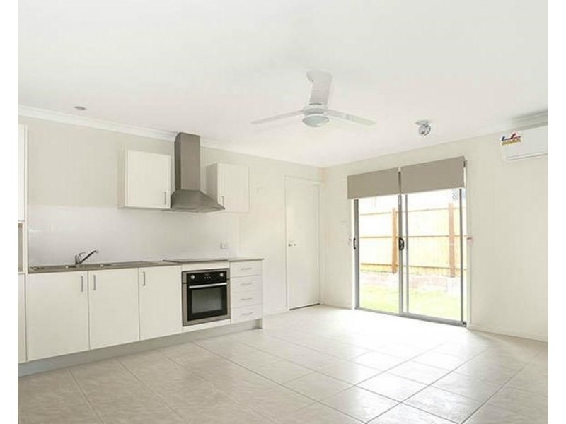 28b Tamatea Dr, Bellbird Park QLD 4300
