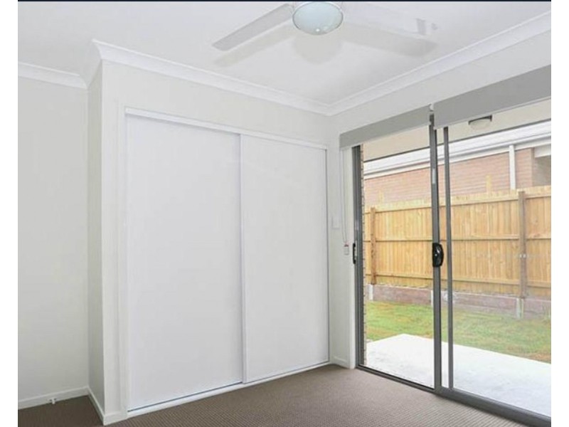 28b Tamatea Dr, Bellbird Park QLD 4300