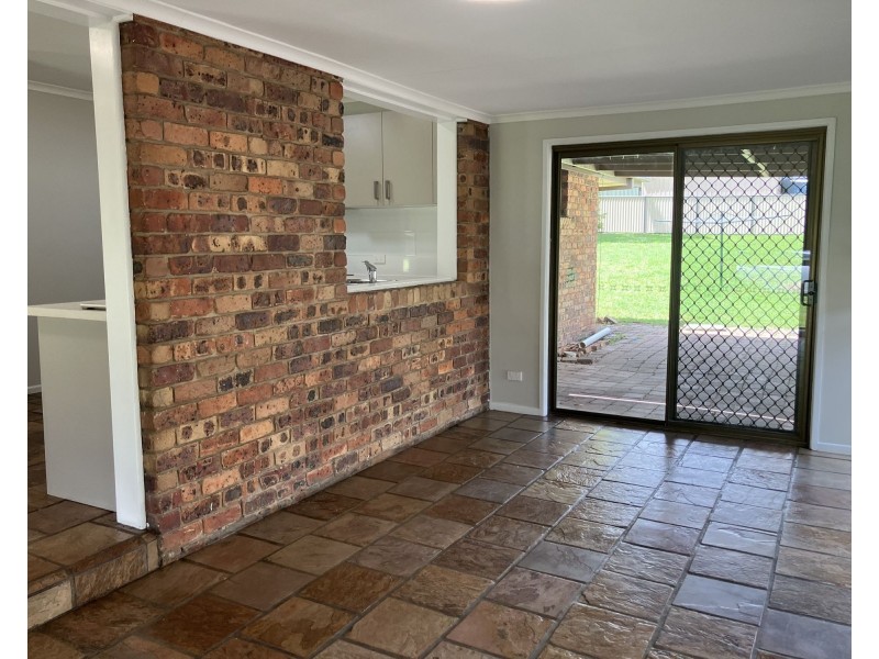40 Russell Road, Redbank Plains QLD 4301