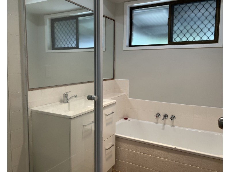 40 Russell Road, Redbank Plains QLD 4301
