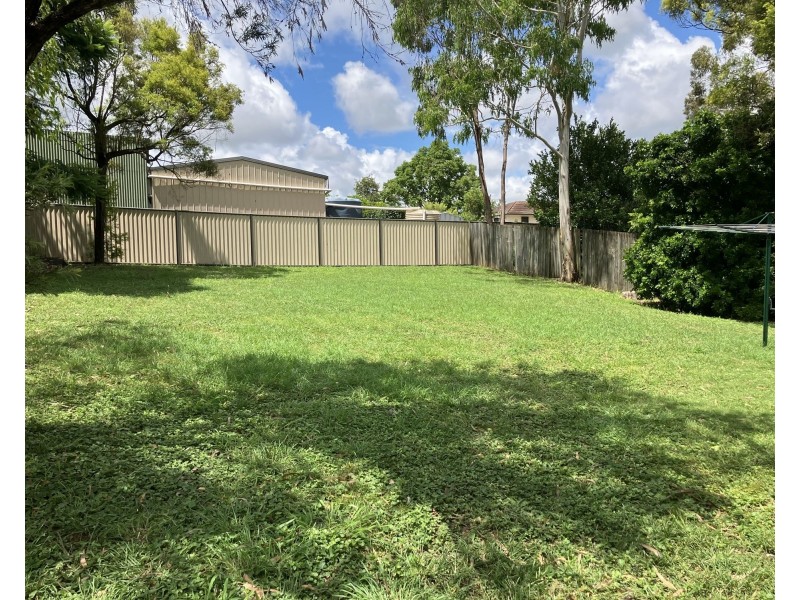 40 Russell Road, Redbank Plains QLD 4301