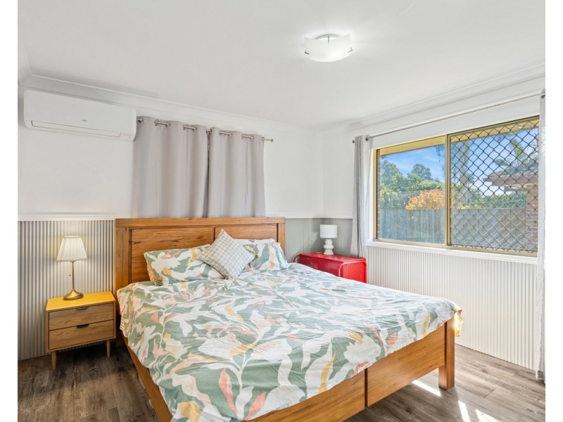 4/5 Spalding Crescent, Goodna QLD 4300