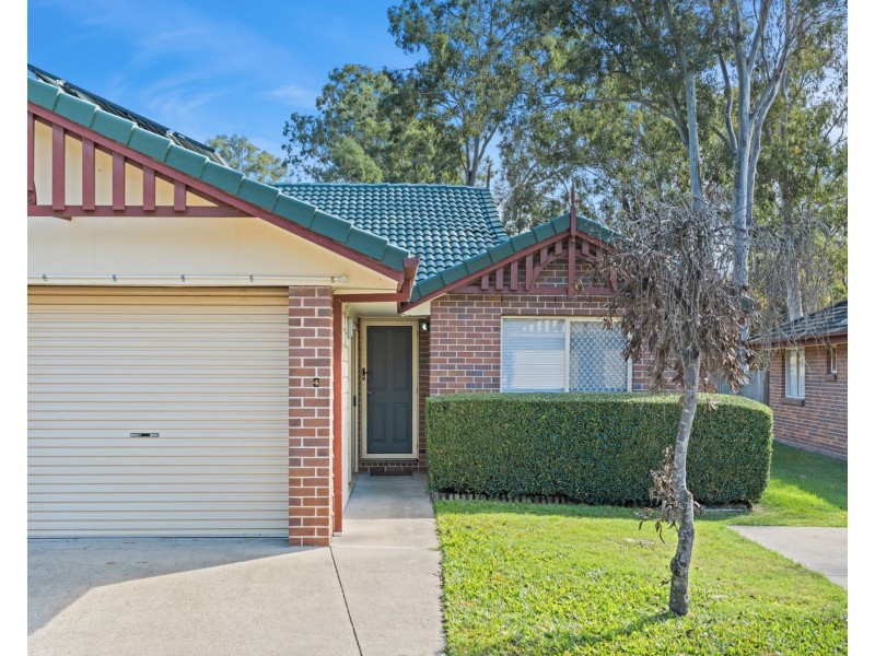4/5 Spalding Crescent, Goodna QLD 4300