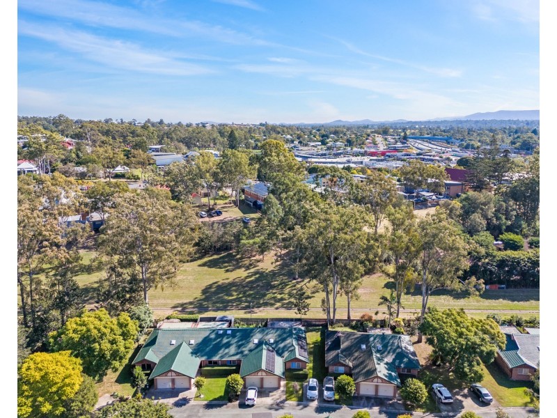 4/5 Spalding Crescent, Goodna QLD 4300