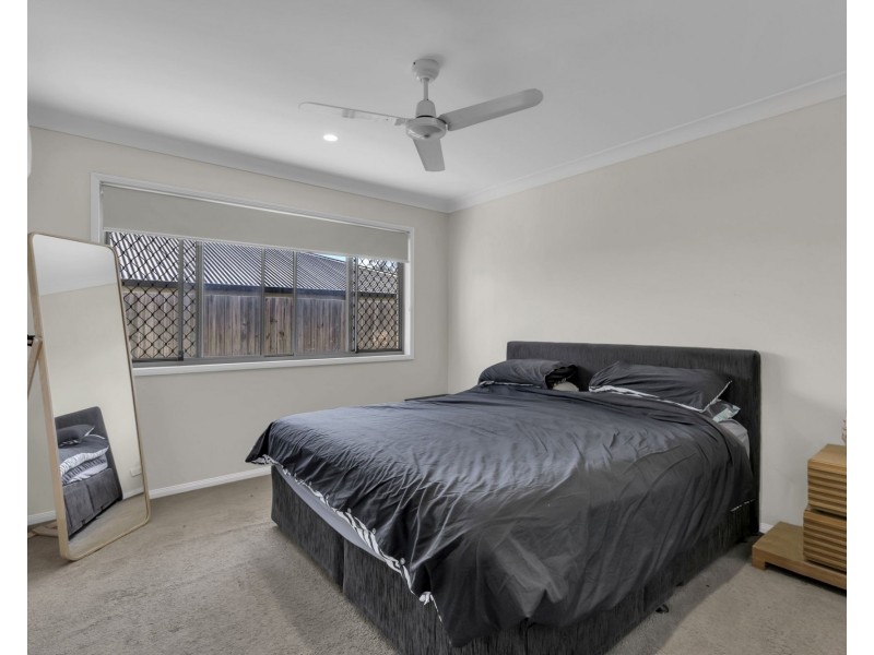 8 Kintore Street, Heathwood QLD 4110