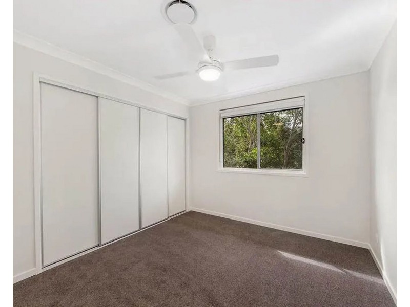 61 Sunset Rd, Kenmore QLD 4069