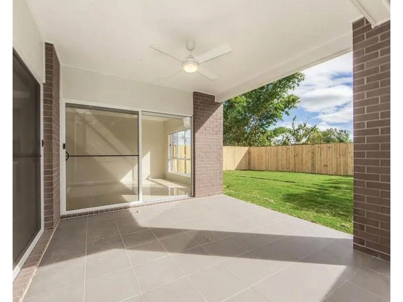 61 Sunset Rd, Kenmore QLD 4069