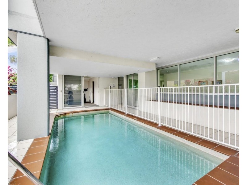 15 Grosvenor Rd, Indooroopilly QLD 4068