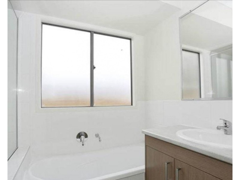 28a Tamatea Dr, Bellbird Park QLD 4300