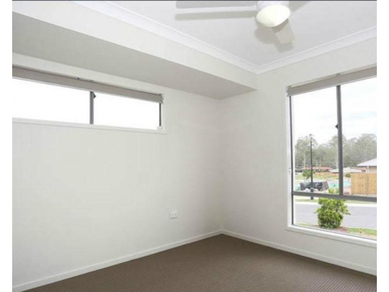 28a Tamatea Dr, Bellbird Park QLD 4300
