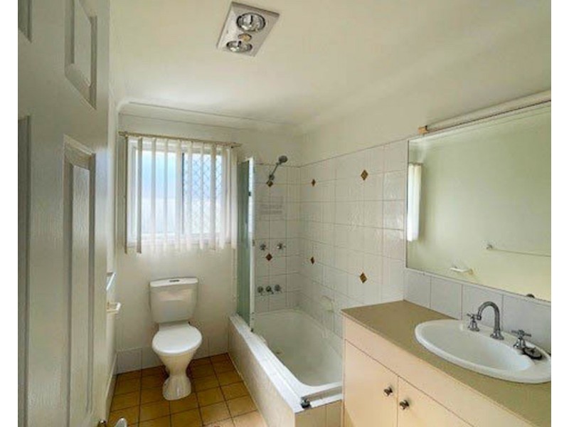 21 Brougham Street, Fairfield QLD 4103