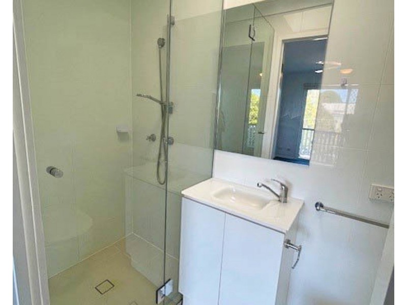 21 Brougham Street, Fairfield QLD 4103