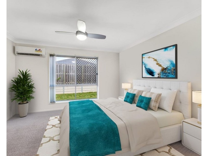 9 Niels Cres, Park Ridge QLD 4125