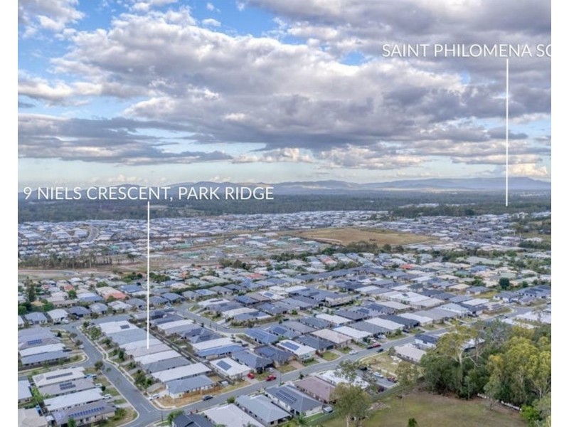 9 Niels Cres, Park Ridge QLD 4125