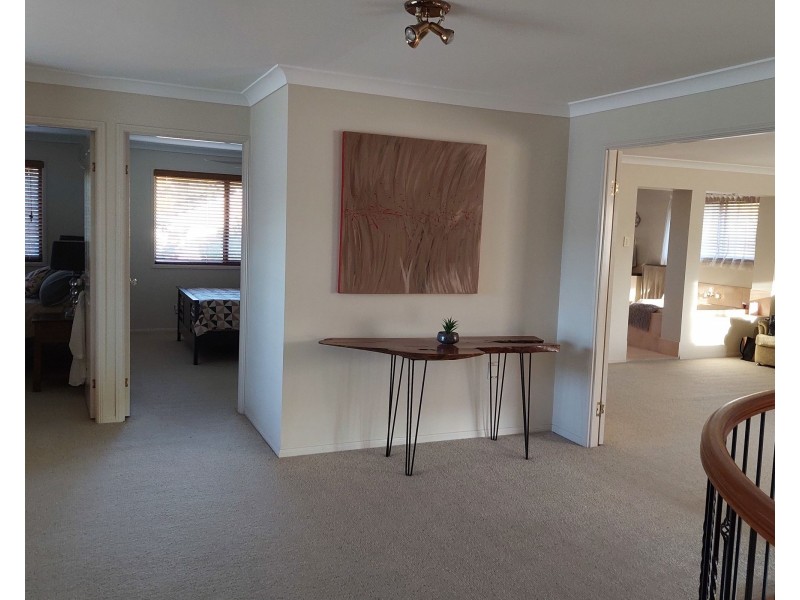 11 Bellfield Place, Westlake QLD 4074