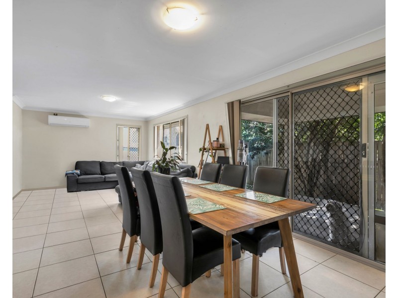 17 Park Edge Drive, Springfield Lakes QLD 4300