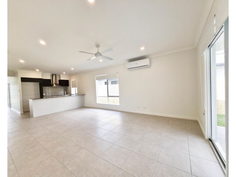 13 Saintly Road, Logan Reserve QLD 4133