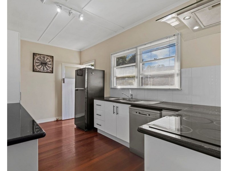 16a Freeman St, North Ipswich QLD 4305