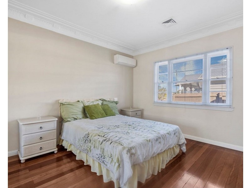 16a Freeman St, North Ipswich QLD 4305