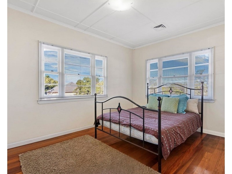 16a Freeman St, North Ipswich QLD 4305