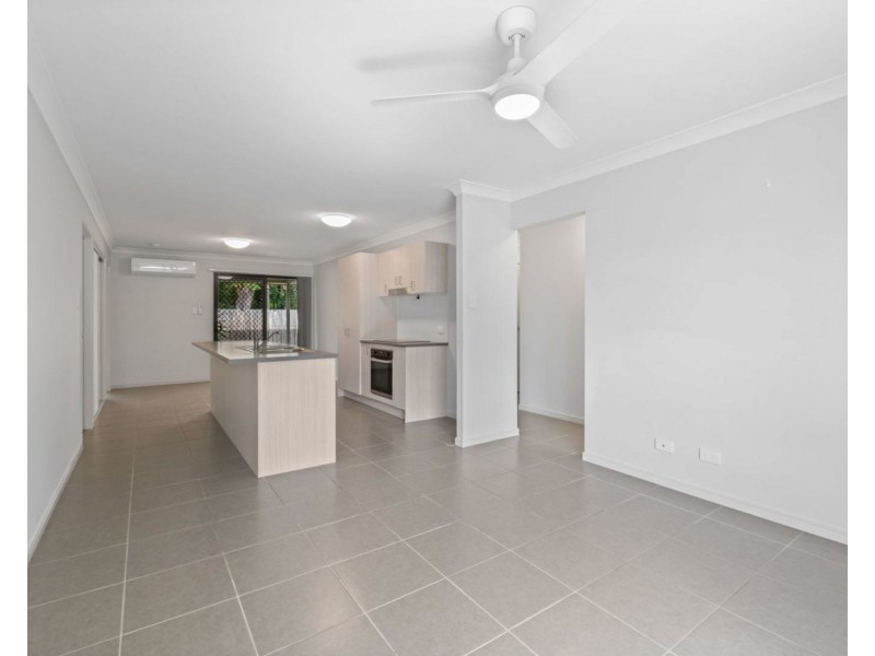 2/20a macaranga Street, Marsden QLD 4132