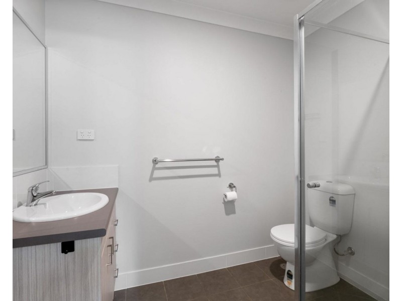 2/20a macaranga Street, Marsden QLD 4132