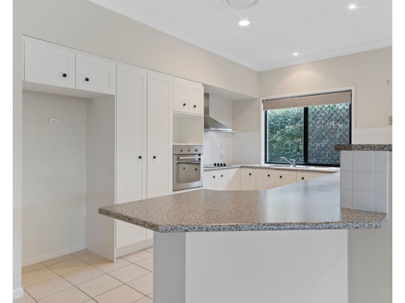 24 Summit Dr, Springfield Lakes QLD 4300