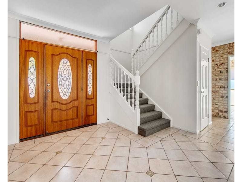 16 Kaboora crescent, Westlake QLD 4074