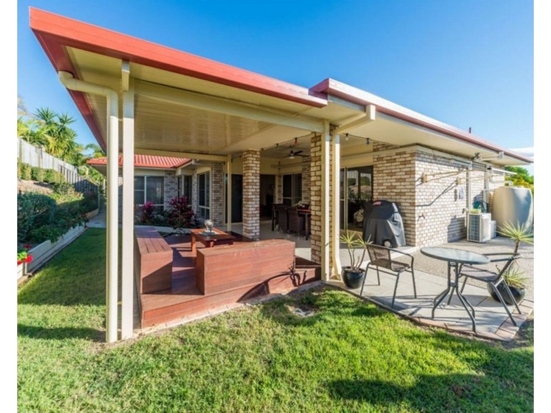 36 Gerard St, Pacific Pines QLD 4211