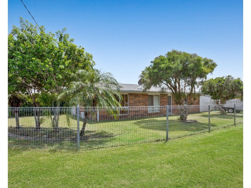 1 Diane Court, North Booval QLD 4304