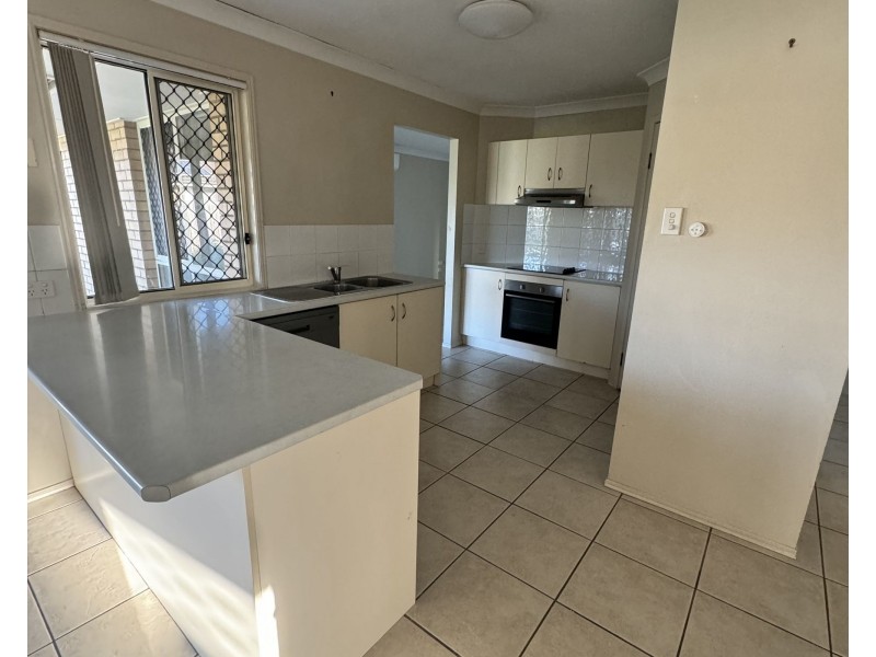 4 Bloom way, Goodna QLD 4300