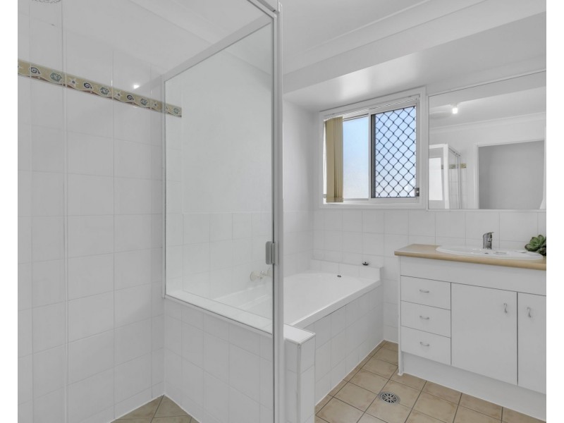 49 Lakeview Drive, Deebing Heights QLD 4306