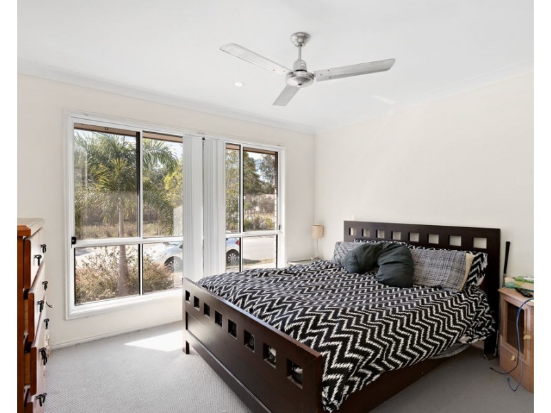 2/13 Chris Street, Redbank QLD 4301