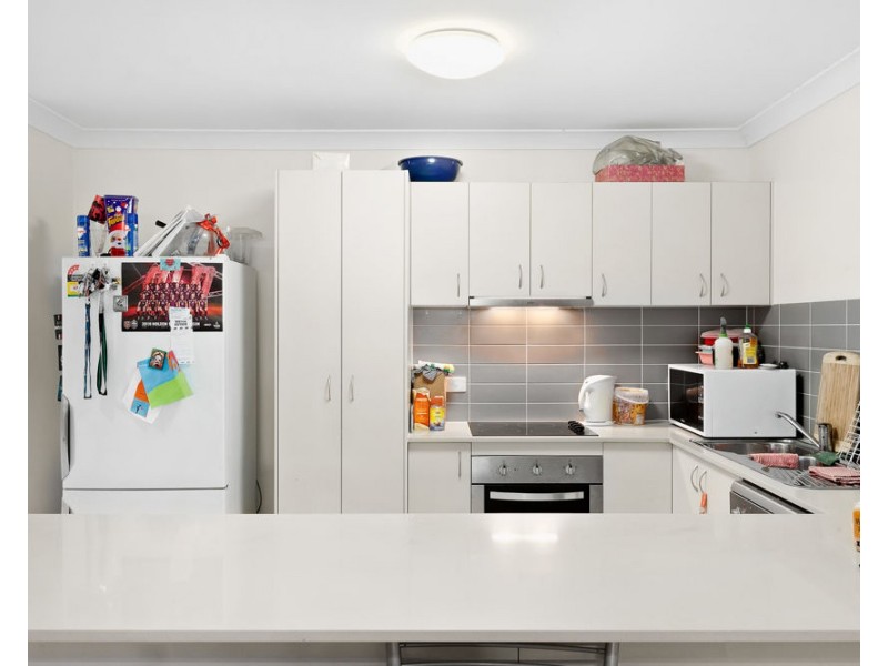2/13 Chris Street, Redbank QLD 4301