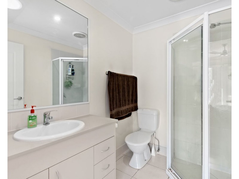 2/13 Chris Street, Redbank QLD 4301