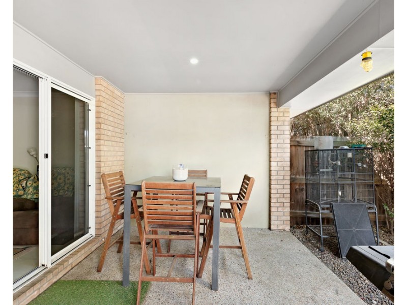 2/13 Chris Street, Redbank QLD 4301