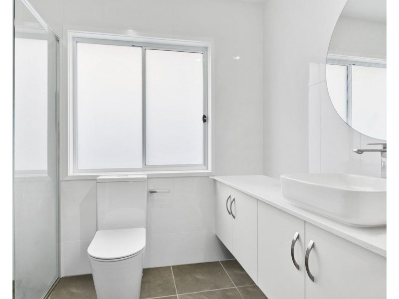 16B Merlin Terrace, Kenmore QLD 4069