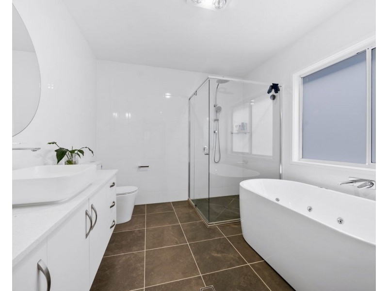 16B Merlin Terrace, Kenmore QLD 4069