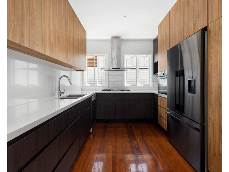 9 Equinox Street, Taringa QLD 4068