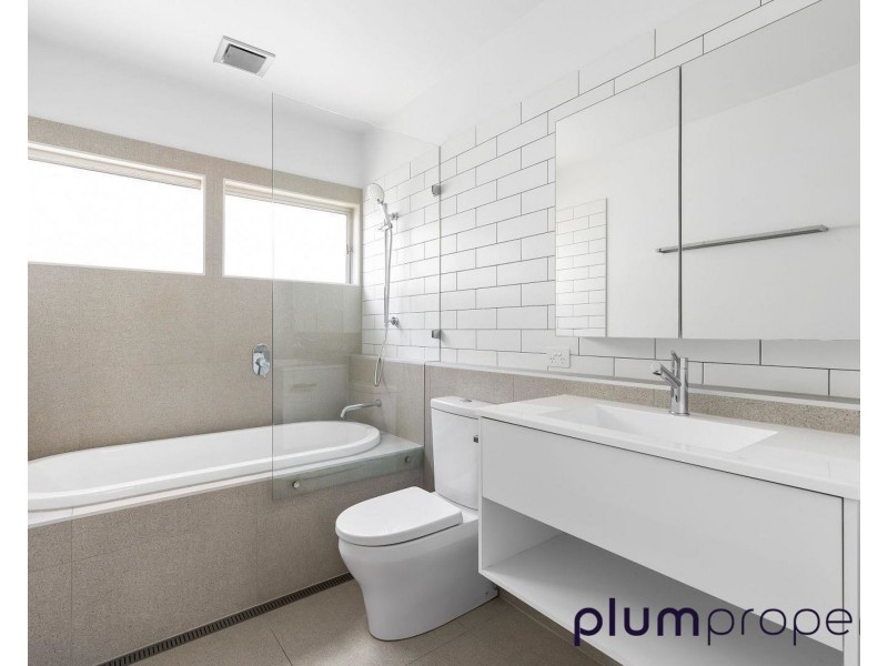 9 Equinox Street, Taringa QLD 4068