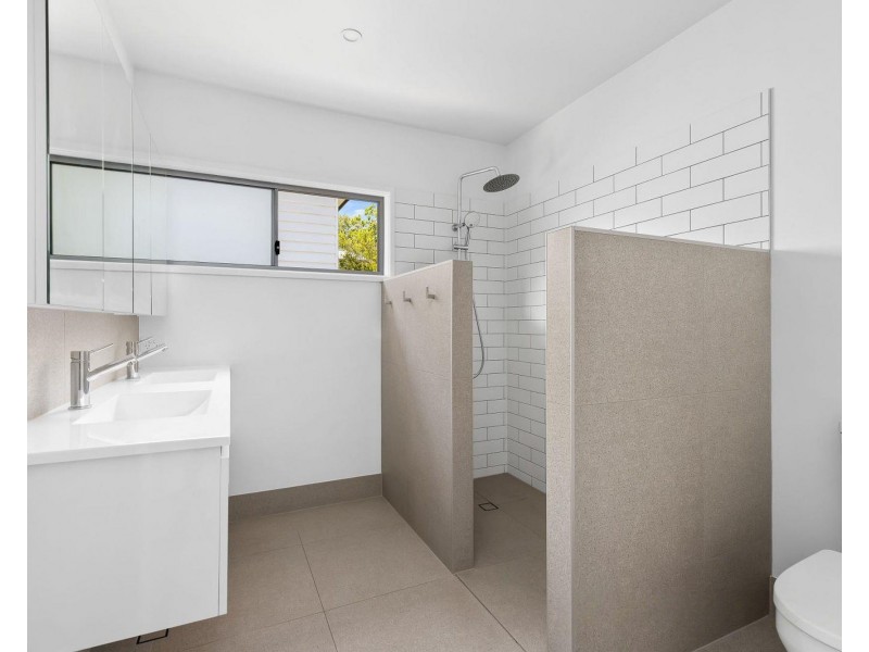 9 Equinox Street, Taringa QLD 4068