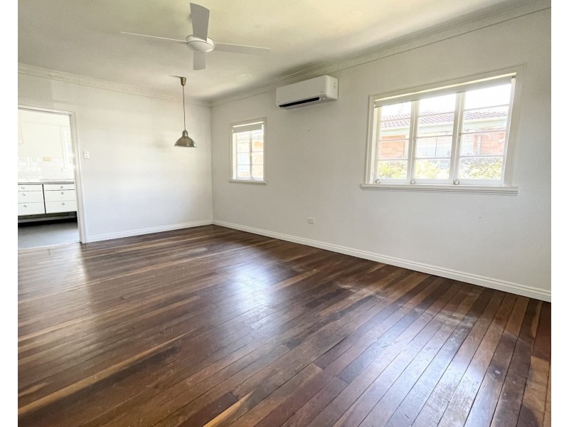 100 White street, Graceville QLD 4075