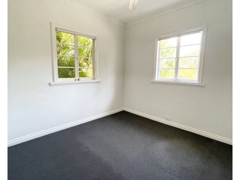 100 White street, Graceville QLD 4075
